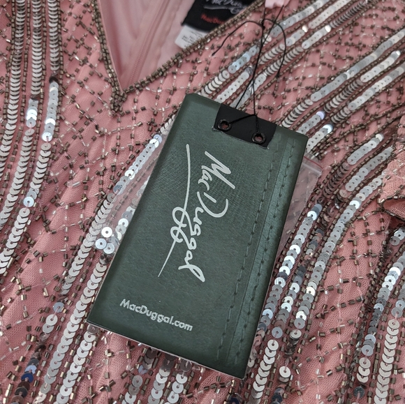 [NWT] MacDuggal STRIPE SEQUIN V-NECK GOWN SIZE 10 - Picture 6 of 10